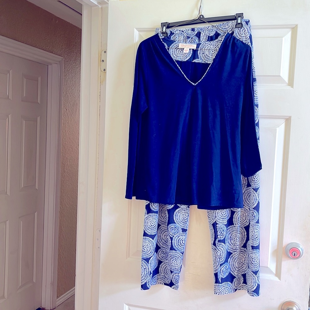 Oscar de la Reata; sleep set; Pink Label; blue & white